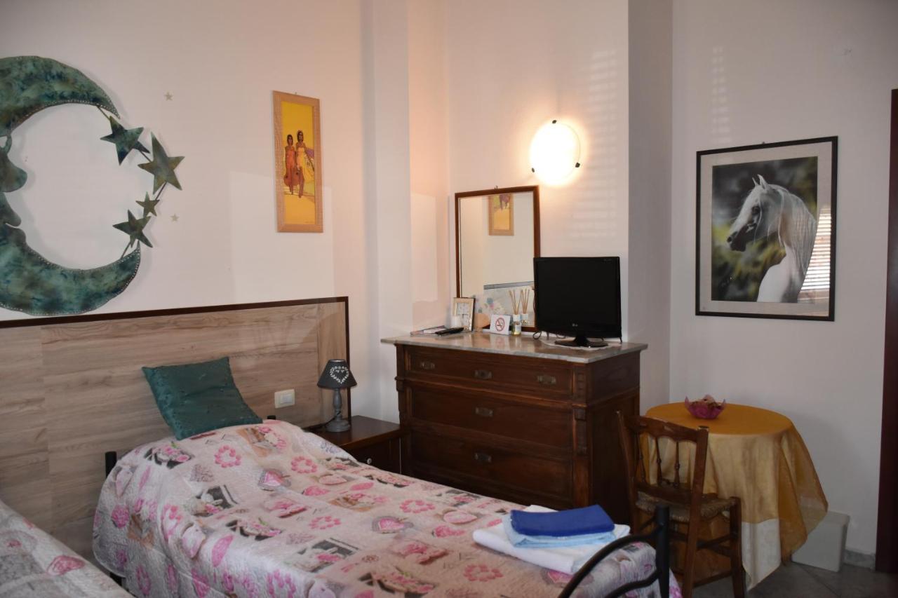 B&B Il Girasole อัสเซมินิ ภายนอก รูปภาพ