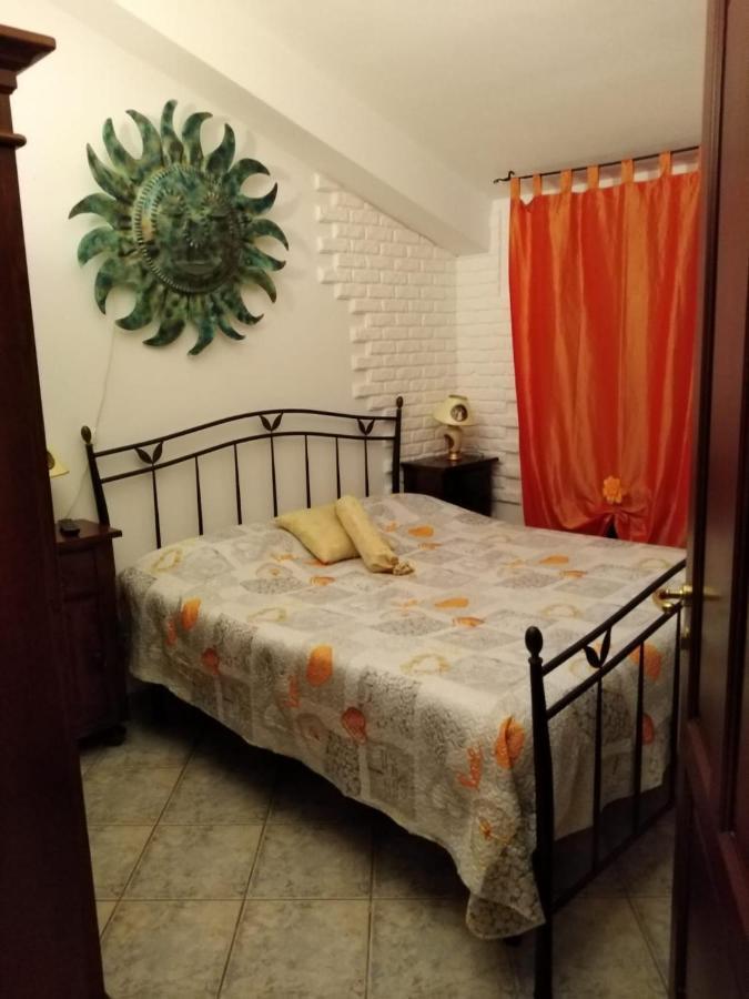B&B Il Girasole อัสเซมินิ ภายนอก รูปภาพ