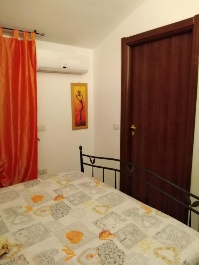 B&B Il Girasole อัสเซมินิ ภายนอก รูปภาพ